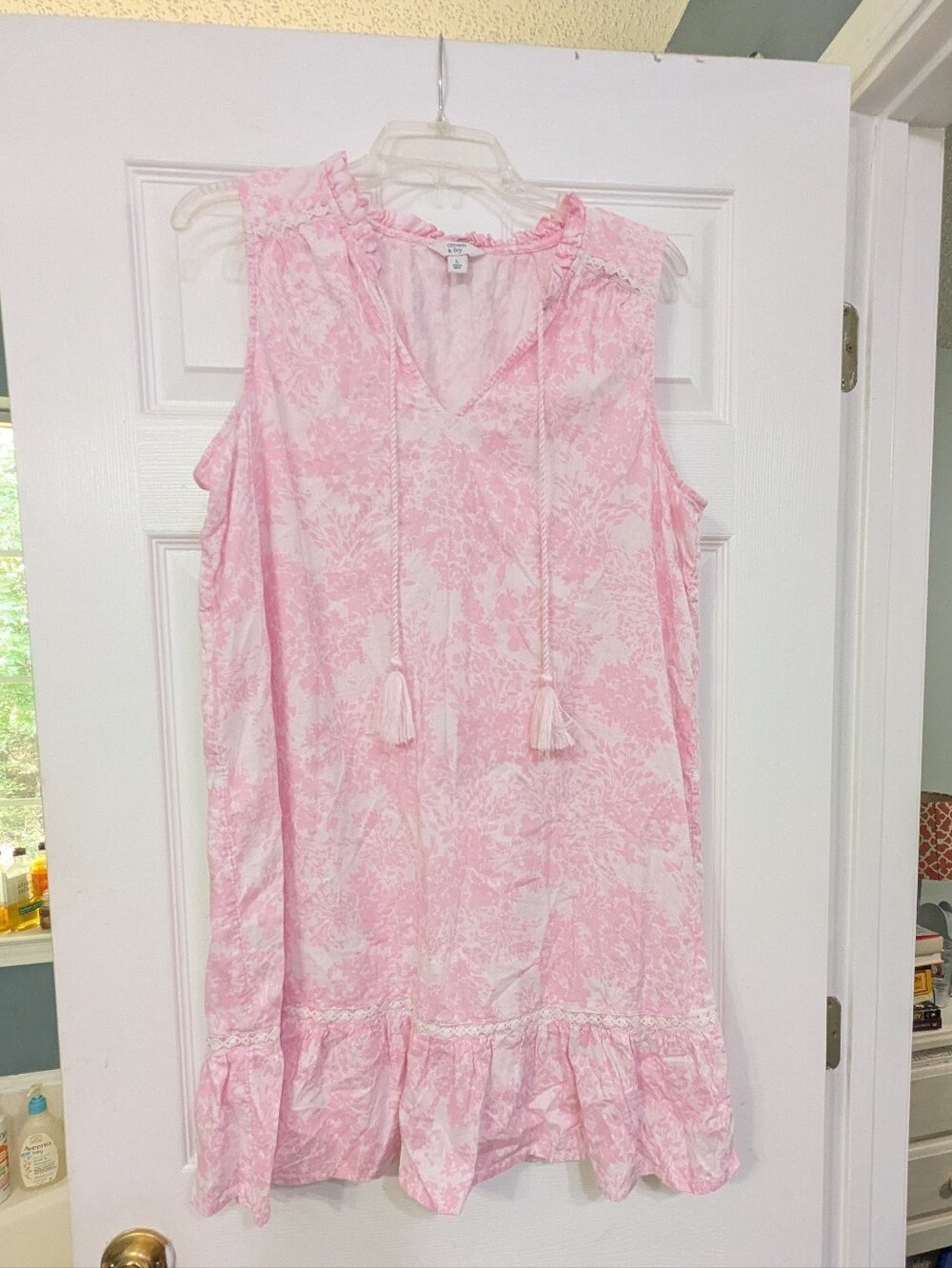crown & ivy Light Pink Tassel Ruffle Dress